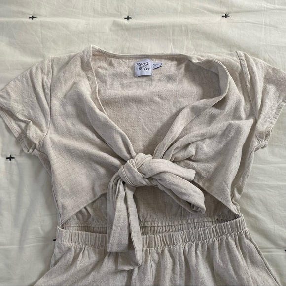 PRINCESS POLLY  Ditsy Tie Front Cutout Romper Beachy Size 8 US Linen Blend - Picture 5 of 7